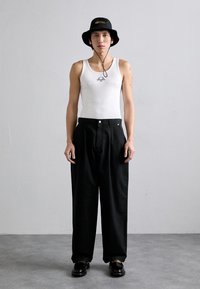 MOSCHINO UNISEX - Müts - black