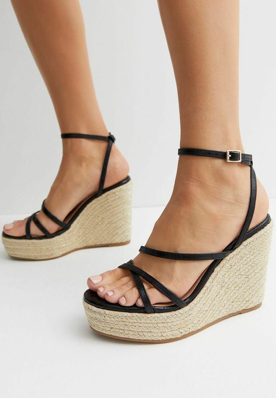 sandali con zeppa nero