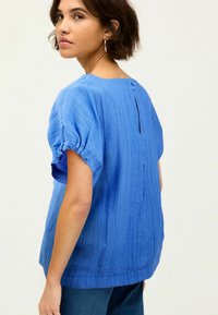Next GATHERED SHORT SLEEVE TEXTURED BOXY REGULAR FIT - Trükipildiga T-särk - blue