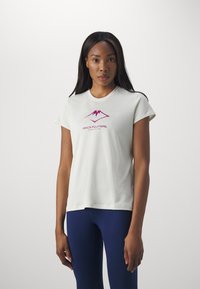 ASICS FUJITRAIL LOGO TOP - Marškinėliai su spaudiniu - birch