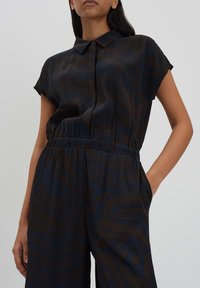 someday. MID RISE CROPPED ANIMAL PRINT - Combinaison - ocean