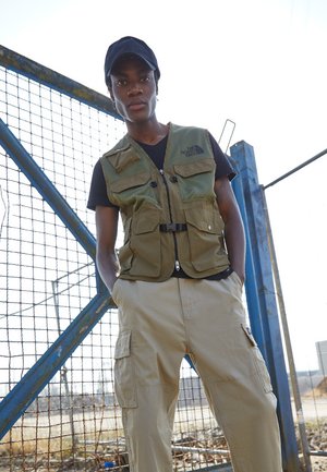 UTILITY FIELD VEST - Smanicato - military olive