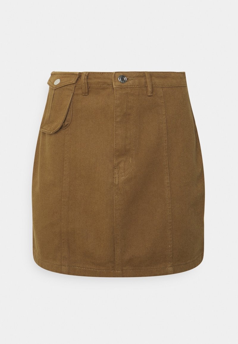 Hnědá denimová sukně se přiléhavým střihem, rovného střihu a viditelným šitím. Obsahuje přední zapínání na knoflík a boční kapsu.