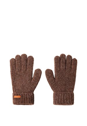 Paar bruine gebreide wollen handschoenen met ribbelstructuur en omgevouwen manchetten, plat liggend met de handpalm naar beneden op een witte achtergrond.