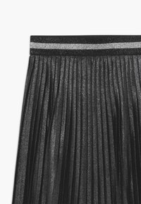 Blue Effect Falda acampanada - black