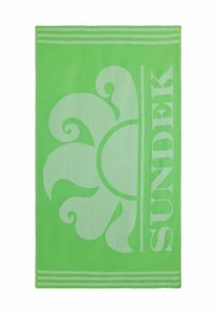 Asciugamano da spiaggia verde con un grande motivo floreale a spirale e il testo "SUNDEK". Presenta strisce orizzontali nella parte superiore e inferiore. Texture morbida.