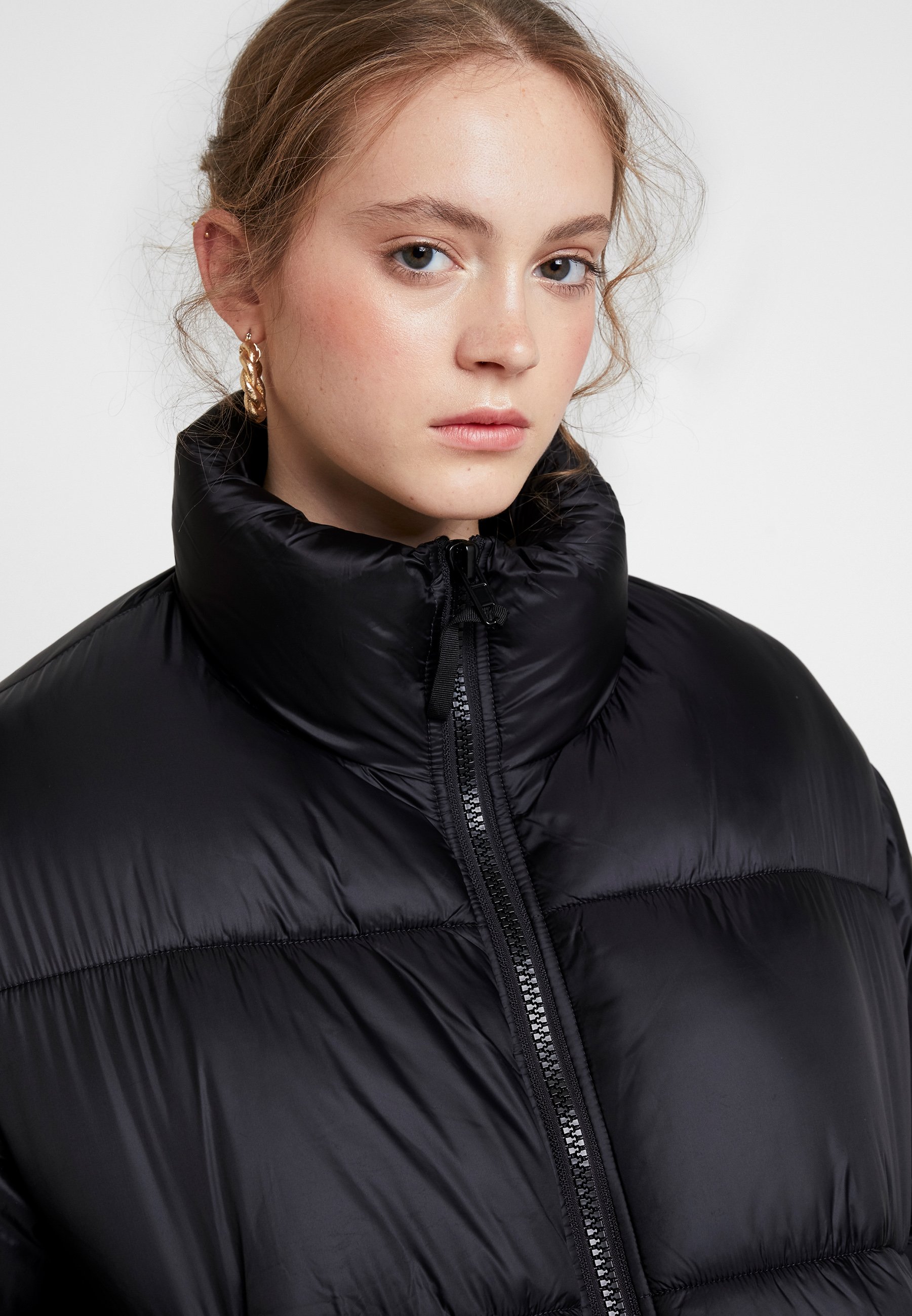 Weekday BENITA PUFFER JACKET Vinterjacka black Zalando.se Weekday HEDDA PUFFER JACKET Vinterjacka black Zalando.se