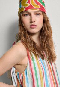 Stefanel LONG SLEEVELESS WITH STRIPES - Maxi-jurk - verde rosso