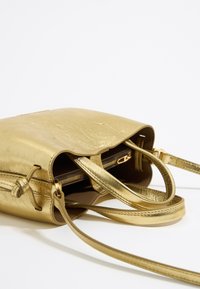 Bimba Y Lola CHIHUAHUA MINI - Torbica - oro