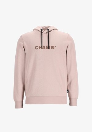 Hoodie roz deschis realizat dintr-un material moale, având un buzunar frontal, glugă cu șnur ajustabil și logo-ul "CHASIN'" în maro îndrăzneț.