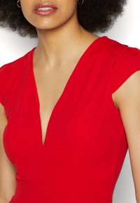WAL G. SHORT SLEEVE JUMPSUIT - Macacão - red