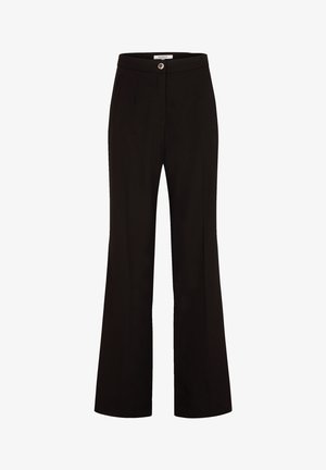 Pantalones de campana negros con una cintura ajustada, bolsillos frontales y un detalle de botón plateado. Tela suave con un aspecto cuidado.