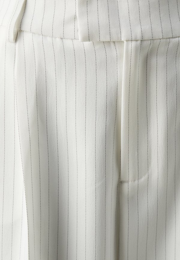 ONLREINA PANT - Trousers2