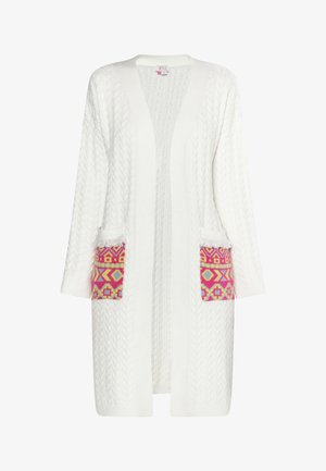 Valge kootud kardigan, millel on nöörkiri, kahe eesmisel taskul kaunistatud värvilise geomeetrilise mustriga roosa, kollase ja sinise värviga.