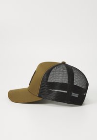 BOSS ELLIOT - Cap - open green