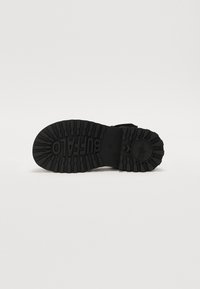 Thumbnail Image 5
