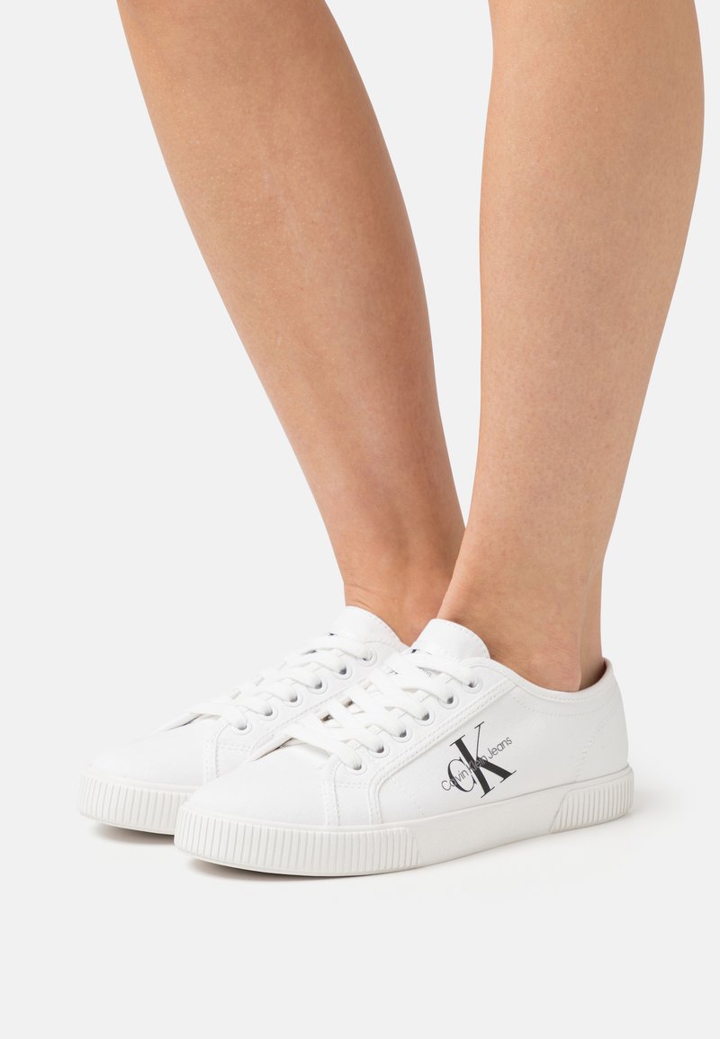 Calvin Klein Jeans - ESSENTIAL  - Baskets basses - white, Agrandir