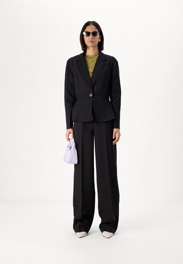 VMBEATE WIDE PANT - Trousers4