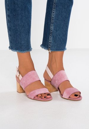 Sandali - light pink