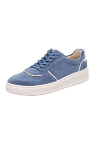Blaue Wildledersneaker mit weißer Gummisohle, runde Zehenpartie, kontrastierender Naht und flachen Schnürsenkeln. Glatte Textur und minimale Akzente.