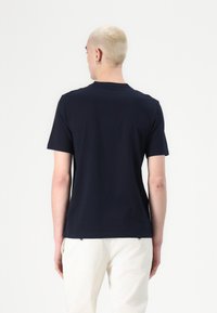 Thumbnail Image 4
