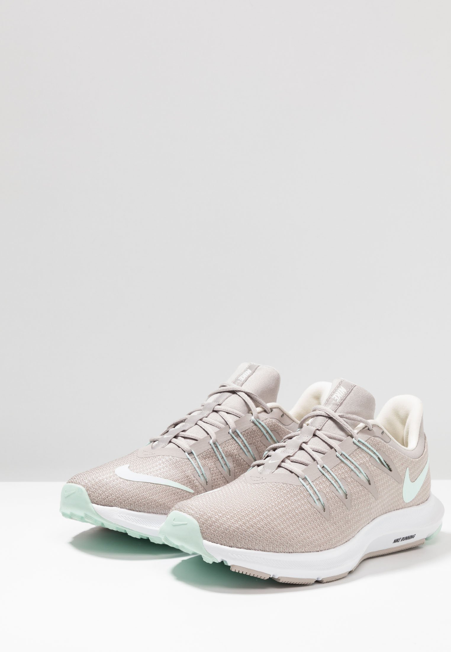 nike performance quest damen