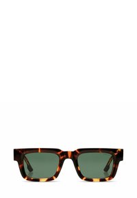 Tortoiseshell zonnebrillen met vierkante monturen, groene lenzen en een glanzende afwerking. Heeft dikke zijkanten en een minimalistisch ontwerp.