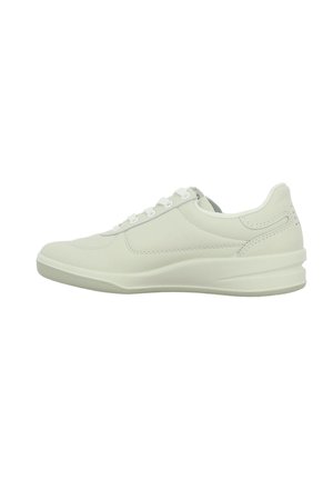 Baskets basses - blanc