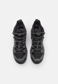 Salomon Trekingové boty - black