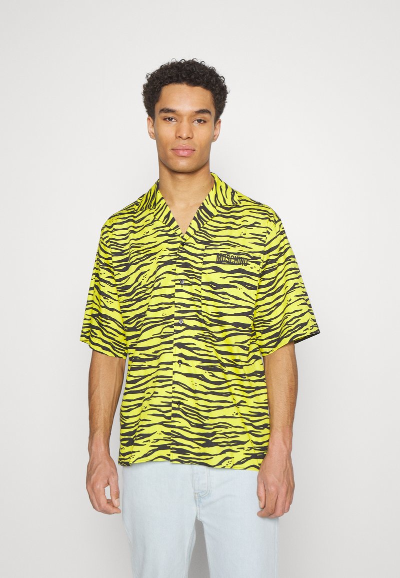 Herren T-shirts & Polos | MOSCHINO SHIRT Hemd green/gelb - RF42732 Herren T-shirts & Polos | MOSCHINO SHIRT Hemd green/gelb - RF42732