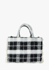 Borsa a tracolla in lana con motivo a quadri bianco e nero. Caratterizzata da doppi manici in tessuto e bordo sfrangiato, con una forma squadrata e una consistenza morbida.
