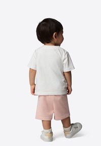 The North Face SUMMER SET - Shorts - white dune pink moss
