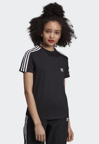 3-STRIPES T-SHIRT - T-shirts med print - black