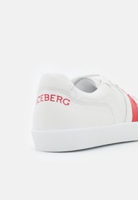 Iceberg Matalavartiset tennarit - white