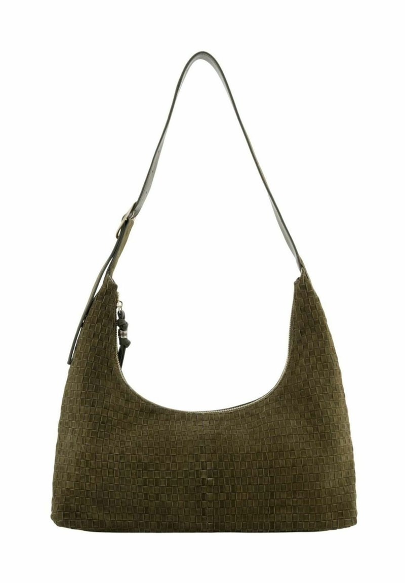 Sac à main tissé vert olive avec une silhouette courbée, une seule bandoulière réglable et une fermeture éclair. Fabriqué en matériau texturé.