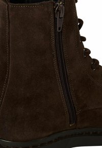Tamaris Kotníkové boty na platformě - mocca suede