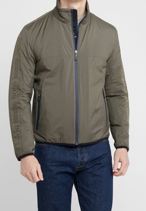 Chaqueta de entretiempo - olive