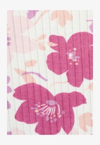 Non sélectionné, rose fleuri