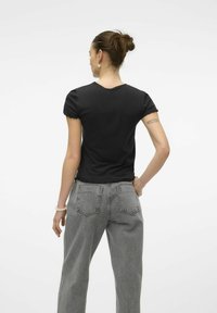 Vero Moda VMBARBARA SHORT ONECK - Basic póló - black
