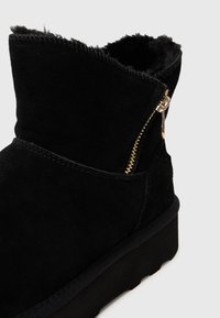 Marco Tozzi GUIDO MARIA - Botas para la nieve - black