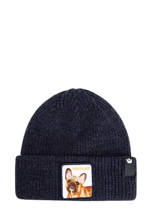 Bonnet en maille bleu marine avec une texture côtelée, orné d'un patch représentant un bulldog français et des mots "HIGH CLASS" en doré. Design doux et polyvalent.
