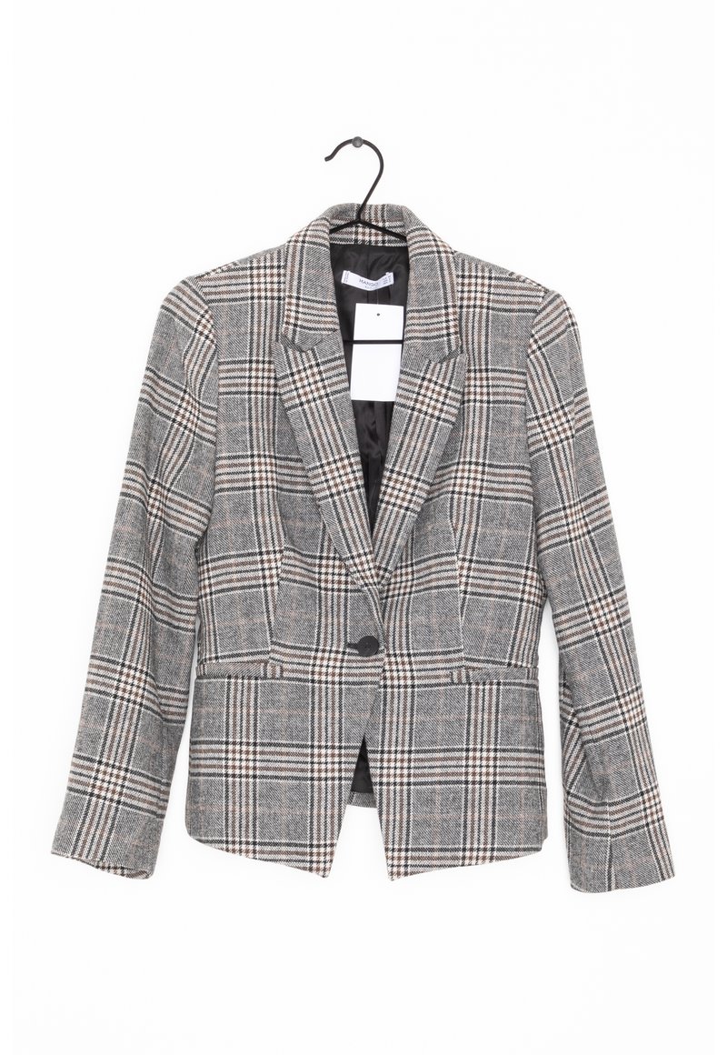 Blazer grigio a quadri con chiusura a un bottone, rever a scollo e due tasche frontali. Presenta una combinazione di linee nere e marroni.
