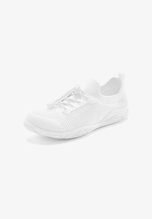 Weiße Sportschuhe aus atmungsaktivem Strickmaterial, mit sockenähnlichem Design, elastischem Schnürsystem und strukturiertem Gummisohle.
