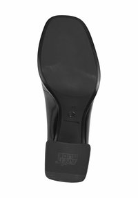 Semelle de chaussure noire à talon haut avec finition lisse, forme arrondie et embout de talon en caoutchouc texturé avec logo en relief.