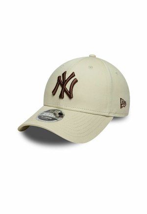 Casquette de baseball beige des New York Yankees avec logo brodé marron et autocollant New Era sur la visière.