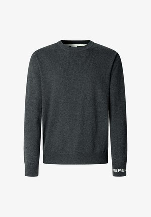 Tummanharmaa neulepaita, jossa on pyöreä pääntie, pitkät hihat, ribatut hihansuut ja kontrastoiva brändilogo helmassa. Tasainen rakenne kauttaaltaan.