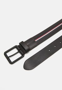 Tommy Hilfiger - Pas
