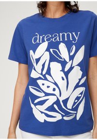 s.Oliver MIT FRONTPRINT - T-shirt z nadrukiem