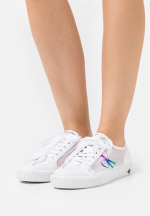 VULCANIZED LACEUP - Trainers - bright white