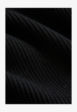 Crna rebrasta pletena tkanina s teksturiranim površinom, prikazuje mekane, različite vertikalne linije i glatku, lagano rastezljivu kvalitetu.